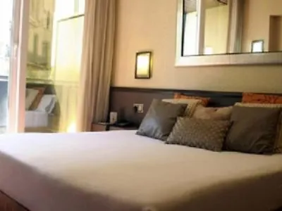 Barcelona Atiram Hotels