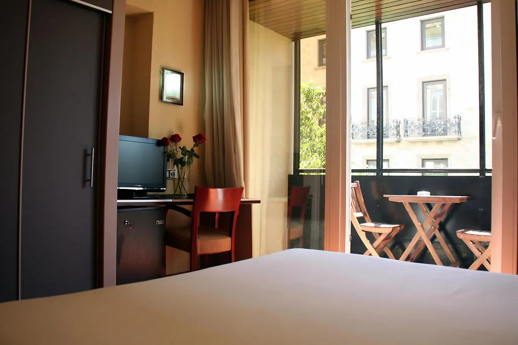Barcelona Atiram Hotels 4*,