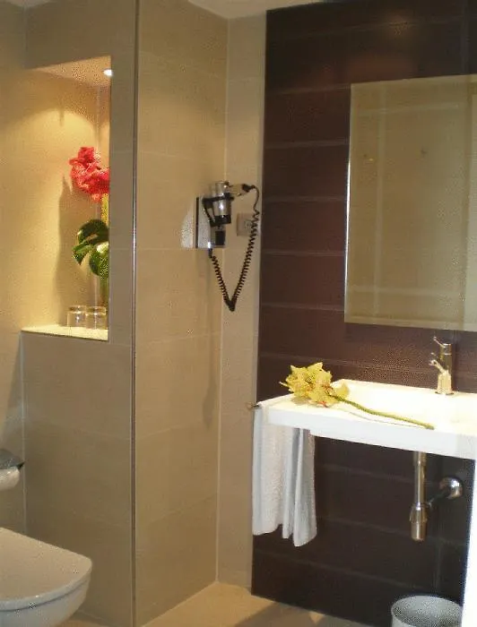 Barcelona Atiram Hotels