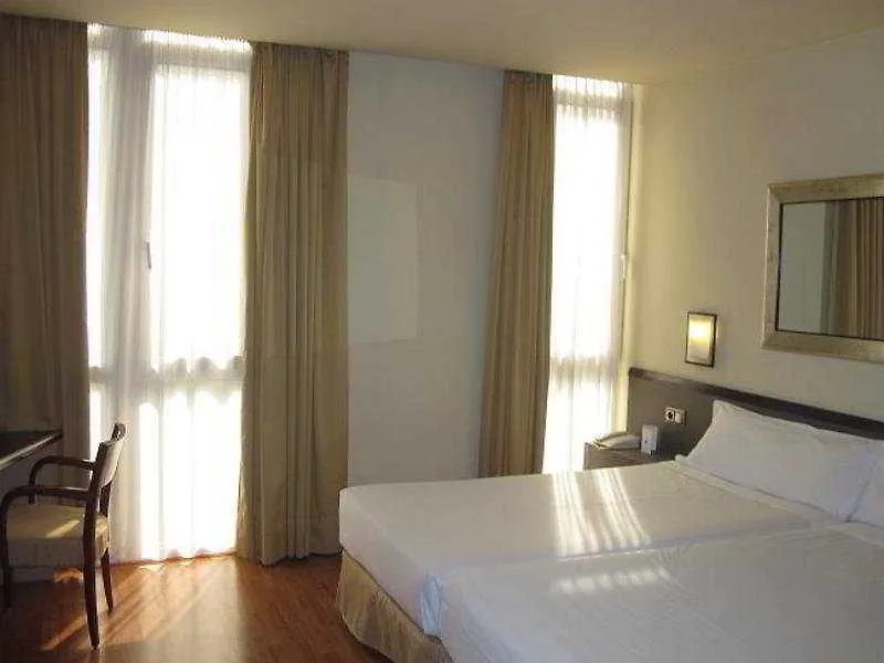 Barcelona Atiram Hotels