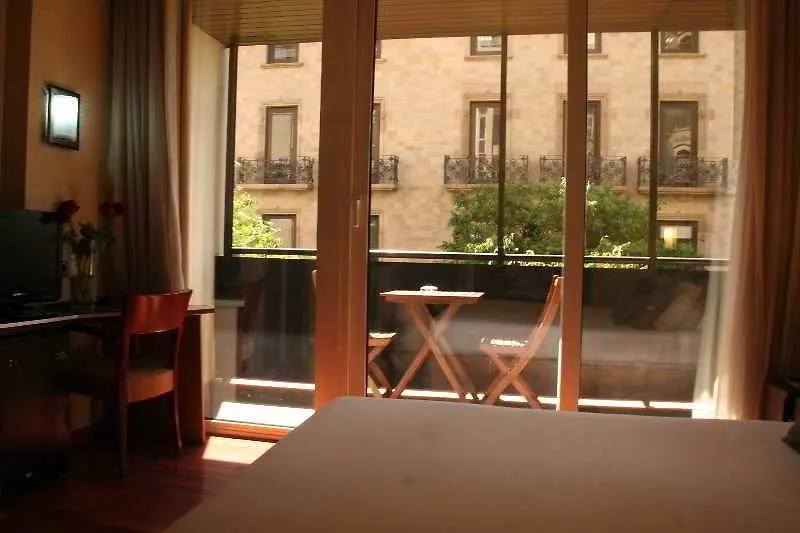 Barcelona Atiram Hotels 4*,